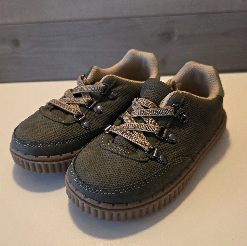 LIKE NEW OshKosh B'gosh Green Heidy Sneakers Size Toddler 10